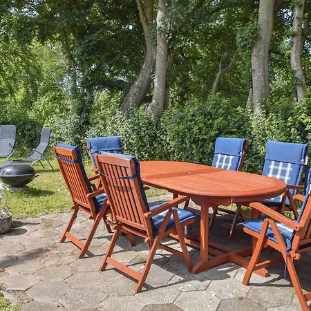Pet Friendly In Juelsminde With Wifi Holiday home