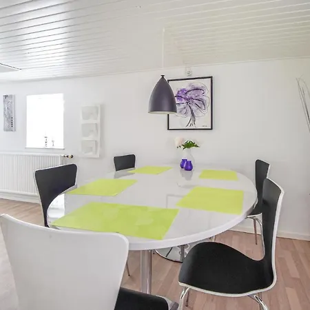 Pet Friendly In Juelsminde With Wifi Holiday home